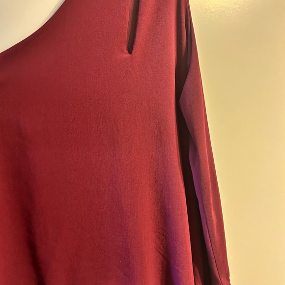 Plum Sleeveless Keyhole Chiffon Top - XL - Picture 2 of 4